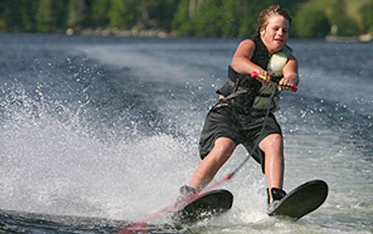 Waterskiing